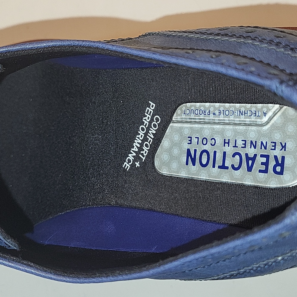 Like New Men's Kenneth Cole Reaction Navy Klay Flex Lace Up Shoes (10W) - Picture 9 of 10